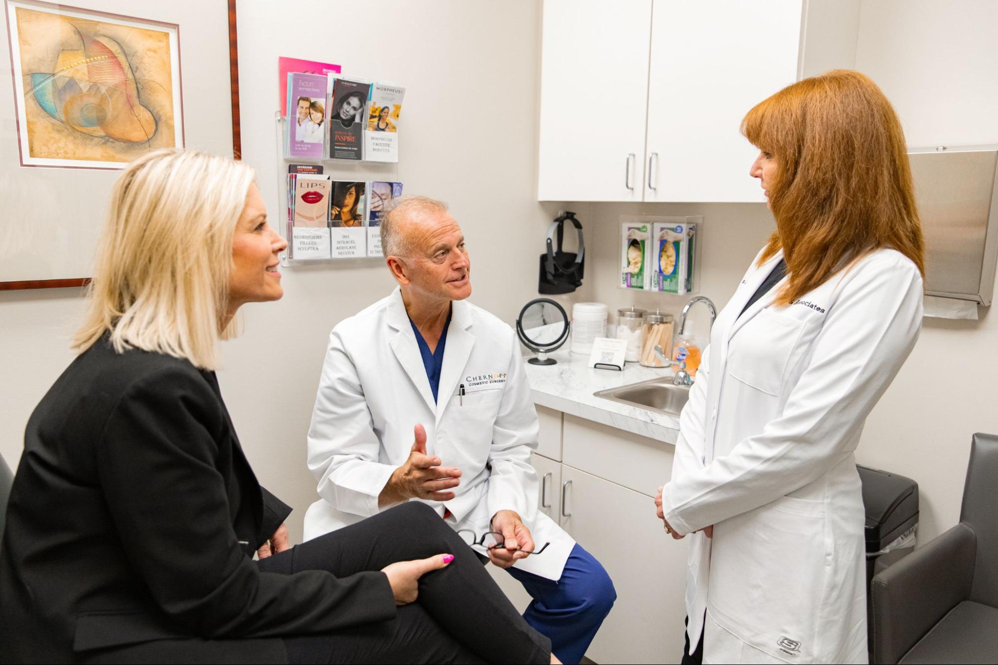 image1 HydraFacial & Dermaplaning – The Combo That Will Give You Glowing Skin! - Chernoff